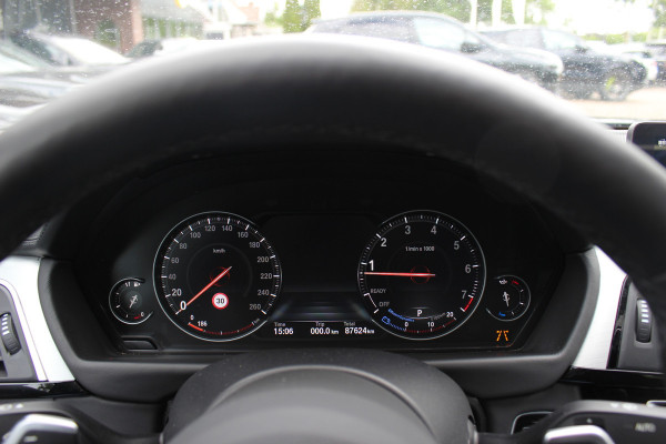BMW 4 Serie Gran Coupé 430i High Exe. M Sport / Schuifdak / Camera / Head-up / Harman Kardon / 19'' / Leder / Navigatie / Dodehoek / DAB / Stoelverwarming / Cruise Control