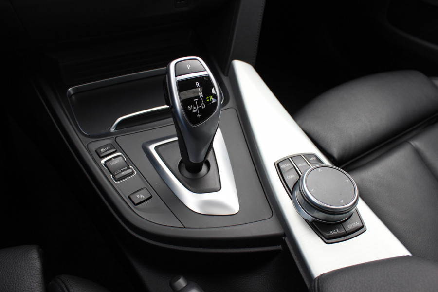 BMW 4 Serie Gran Coupé 430i High Exe. M Sport / Schuifdak / Camera / Head-up / Harman Kardon / 19'' / Leder / Navigatie / Dodehoek / DAB / Stoelverwarming / Cruise Control