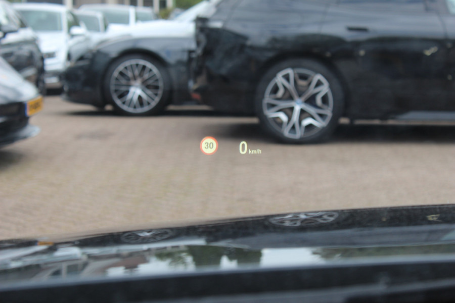 BMW 4 Serie Gran Coupé 430i High Exe. M Sport / Schuifdak / Camera / Head-up / Harman Kardon / 19'' / Leder / Navigatie / Dodehoek / DAB / Stoelverwarming / Cruise Control