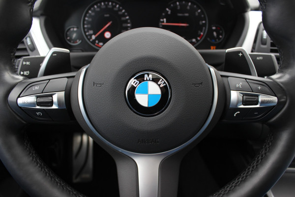 BMW 4 Serie Gran Coupé 430i High Exe. M Sport / Schuifdak / Camera / Head-up / Harman Kardon / 19'' / Leder / Navigatie / Dodehoek / DAB / Stoelverwarming / Cruise Control