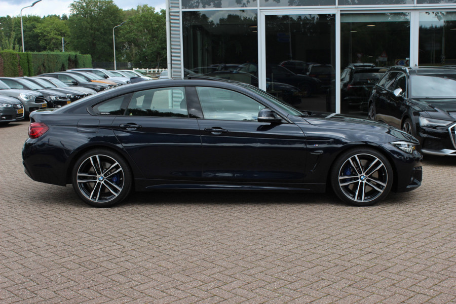 BMW 4 Serie Gran Coupé 430i High Exe. M Sport / Schuifdak / Camera / Head-up / Harman Kardon / 19'' / Leder / Navigatie / Dodehoek / DAB / Stoelverwarming / Cruise Control