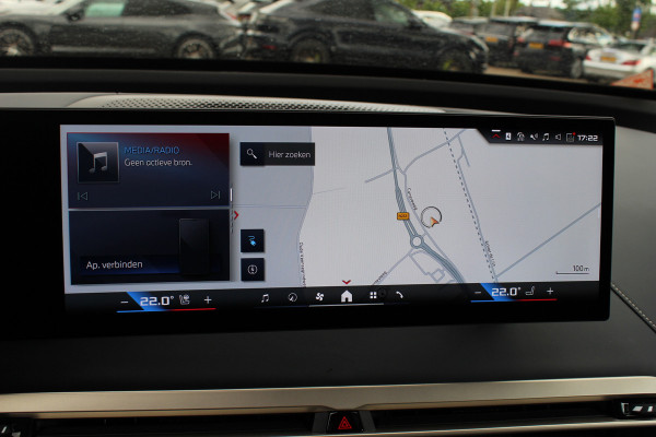 BMW iX M60 High Executive 112 kWh 27.972 km! / SOh 96,8% / Trekhaak / Panoramadak / 360Camera / Head-up / Bowers&Wilkens / Softclose / 22'' / Luchtvering / Laser LED / CarPlay / Volleder / Stoel+Stuurverwarming / Dodehoek / DAB / ACC