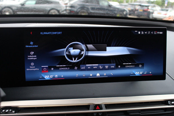 BMW iX M60 High Executive 112 kWh 27.972 km! / SOh 96,8% / Trekhaak / Panoramadak / 360Camera / Head-up / Bowers&Wilkens / Softclose / 22'' / Luchtvering / Laser LED / CarPlay / Volleder / Stoel+Stuurverwarming / Dodehoek / DAB / ACC