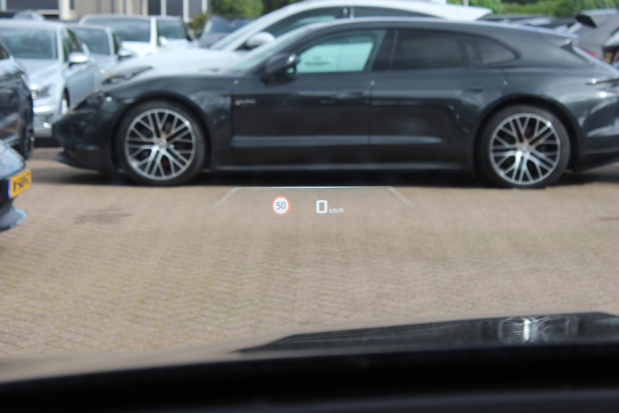BMW iX M60 High Executive 112 kWh 27.972 km! / SOh 96,8% / Trekhaak / Panoramadak / 360Camera / Head-up / Bowers&Wilkens / Softclose / 22'' / Luchtvering / Laser LED / CarPlay / Volleder / Stoel+Stuurverwarming / Dodehoek / DAB / ACC