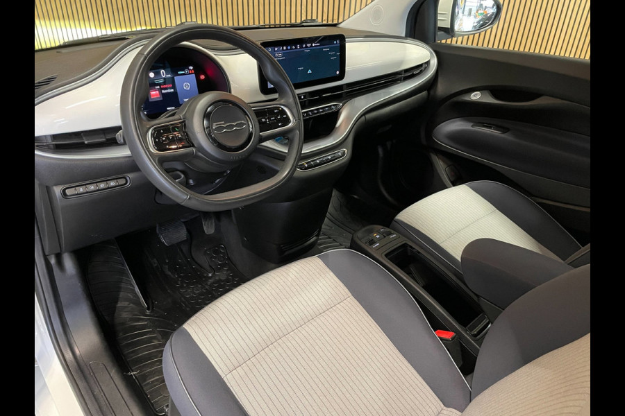 Fiat 500 Icon 42 kWh|321 WLTP|91% SOH|GROTE ACCU|CARPLAY|CAMERA|CLIMATE+CRUISE CONTROL|BLUETOOTH|STOELVERWARMING|NAVIGATIE|PDC-A|