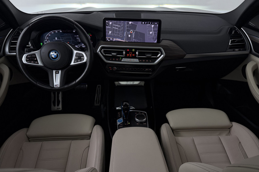 BMW iX3 High Executive 80 kWh (PANORAMADAK, STOEL/STUUR VERWARMING, H/K AUDIO, CAMERA, ELEKTR STOELEN, HUD, CRUISE ADAPTIEF)