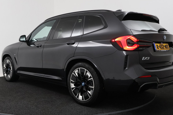 BMW iX3 High Executive 80 kWh (PANORAMADAK, STOEL/STUUR VERWARMING, H/K AUDIO, CAMERA, ELEKTR STOELEN, HUD, CRUISE ADAPTIEF)
