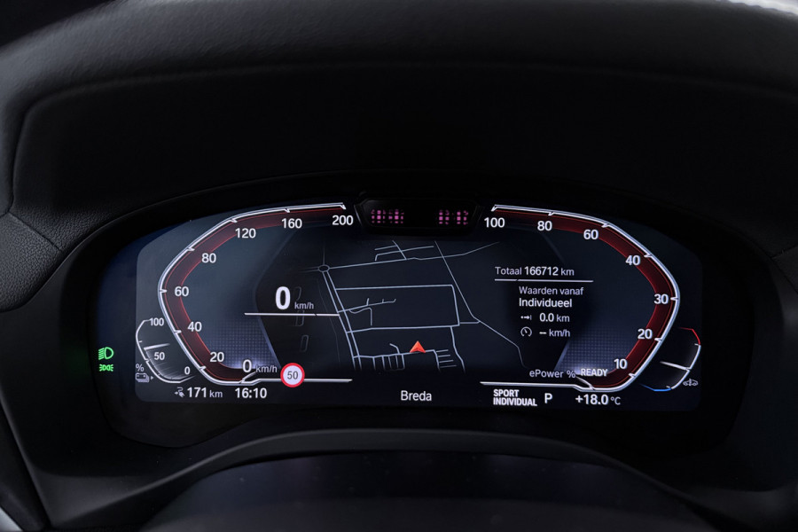 BMW iX3 High Executive 80 kWh (PANORAMADAK, STOEL/STUUR VERWARMING, H/K AUDIO, CAMERA, ELEKTR STOELEN, HUD, CRUISE ADAPTIEF)
