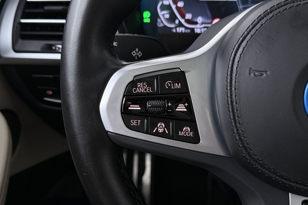 BMW iX3 High Executive 80 kWh (PANORAMADAK, STOEL/STUUR VERWARMING, H/K AUDIO, CAMERA, ELEKTR STOELEN, HUD, CRUISE ADAPTIEF)