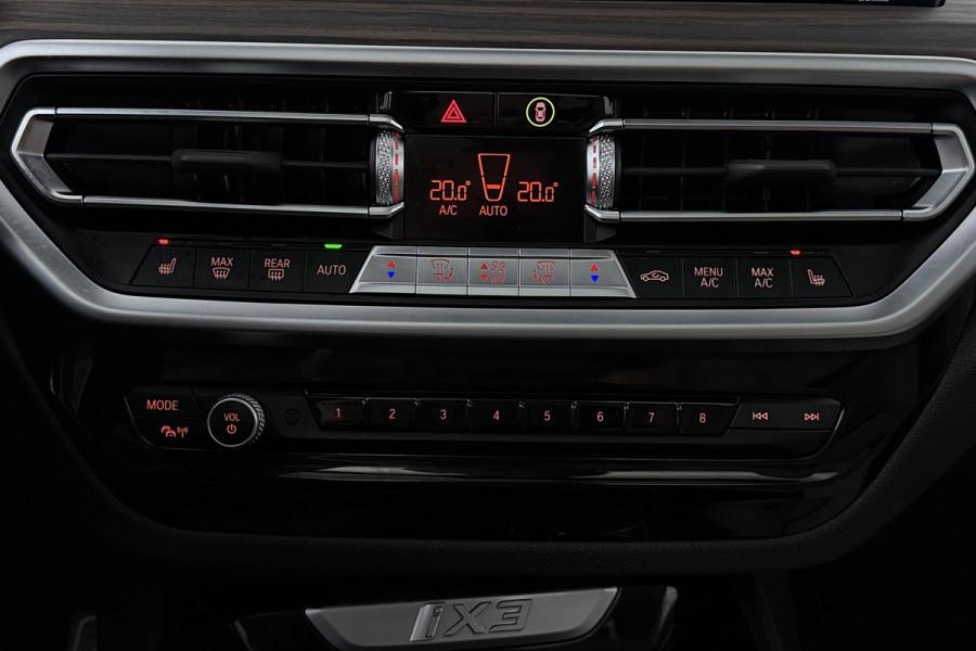 BMW iX3 High Executive 80 kWh (PANORAMADAK, STOEL/STUUR VERWARMING, H/K AUDIO, CAMERA, ELEKTR STOELEN, HUD, CRUISE ADAPTIEF)