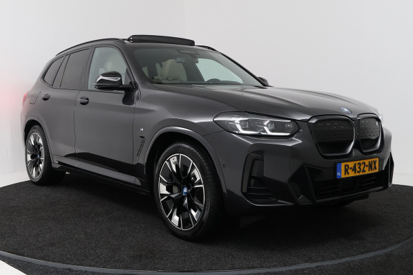 BMW iX3 High Executive 80 kWh (PANORAMADAK, STOEL/STUUR VERWARMING, H/K AUDIO, CAMERA, ELEKTR STOELEN, HUD, CRUISE ADAPTIEF)