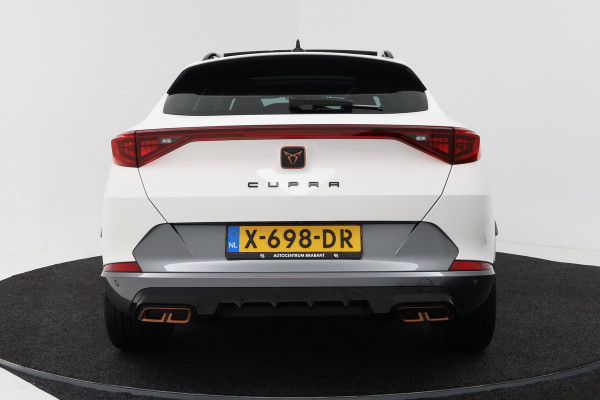 CUPRA Formentor 1.4 e-Hybrid VZ Copper Edition (PANORAMADAK, STOEL/STUUR VERWARMING, CAMERA, ELEKTR STOELEN, SENSOREN)