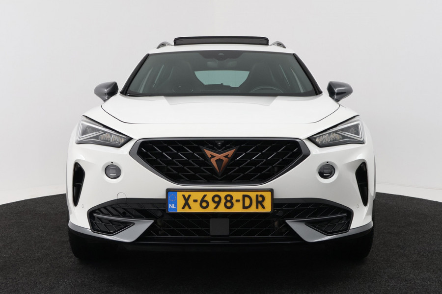 CUPRA Formentor 1.4 e-Hybrid VZ Copper Edition (PANORAMADAK, STOEL/STUUR VERWARMING, CAMERA, ELEKTR STOELEN, SENSOREN)