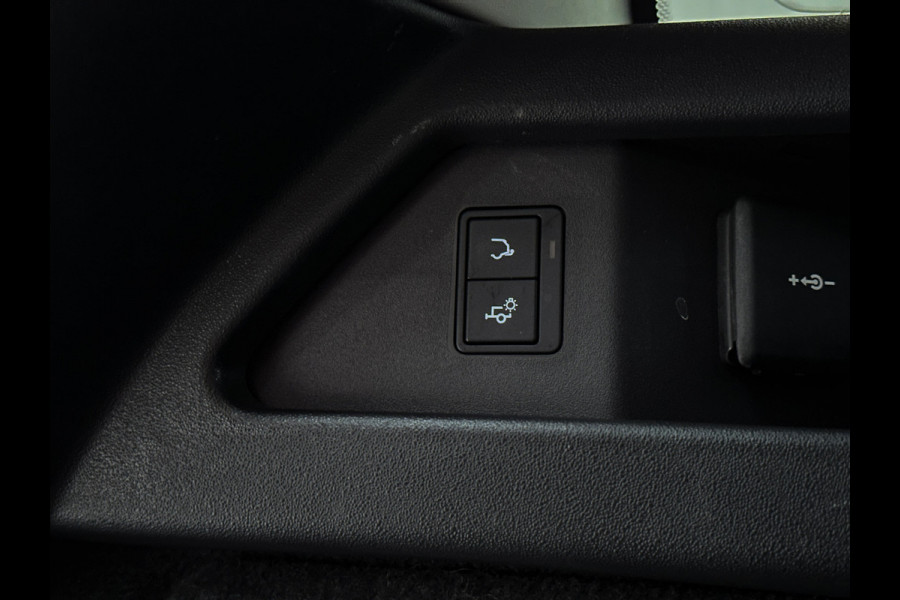Land Rover Discovery Sport P300e 1.5 SE Facelift | Trekh | Pano | Meridian | Memory | 12/23
