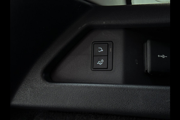 Land Rover Discovery Sport P300e 1.5 SE Facelift | Trekh | Pano | Meridian | Memory | 12/23