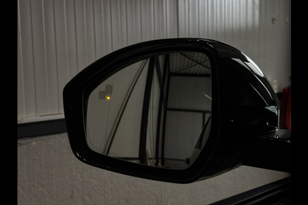 Land Rover Discovery Sport P300e 1.5 SE Facelift | Trekh | Pano | Meridian | Memory | 12/23