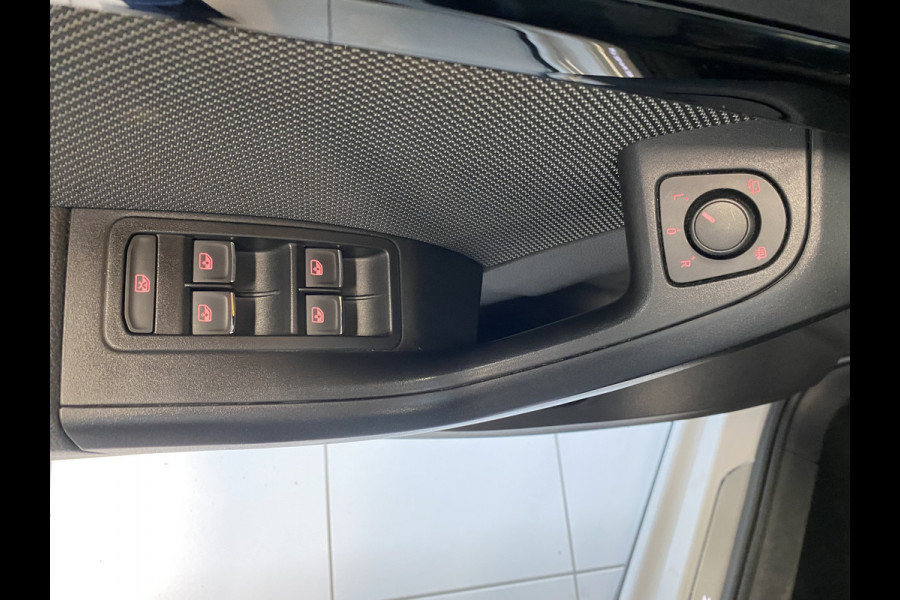 Seat Ateca 1.5 TSI Xcellence Business Intense Panoramadak /Trekhaak / Carplay /Stoelverwarming