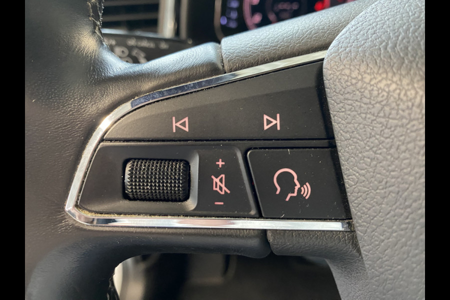 Seat Ateca 1.5 TSI Xcellence Business Intense Panoramadak /Trekhaak / Carplay /Stoelverwarming