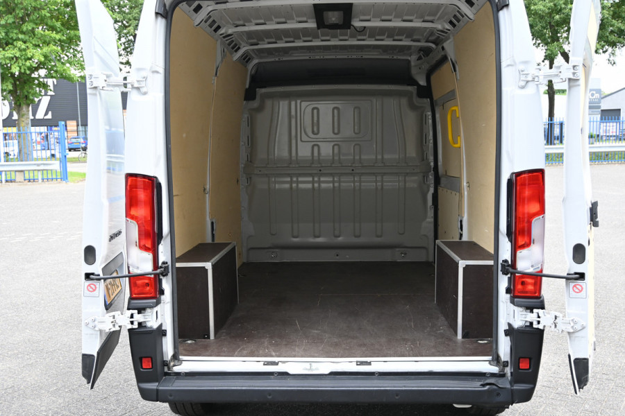 Fiat Ducato L2H2 2.2 MultiJet 140 pk 3.5t Camera, Cruise control, 270 Graden deuren