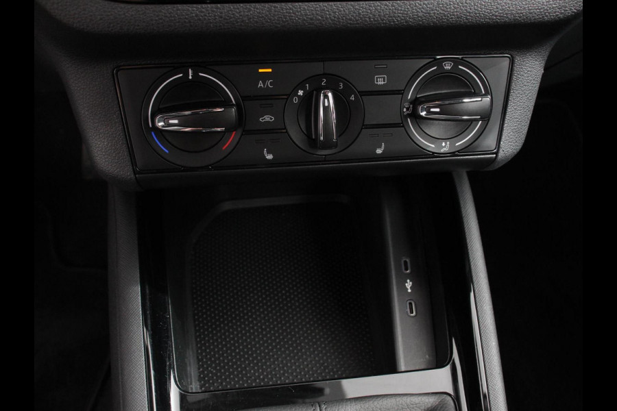 Škoda Kamiq 1.0 TSI 110pk Ambition Airco  Led  Cruise Control  Dab Led lichtmetalen Velgen