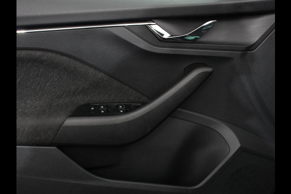 Škoda Kamiq 1.0 TSI 110pk Ambition Airco  Led  Cruise Control  Dab Led lichtmetalen Velgen