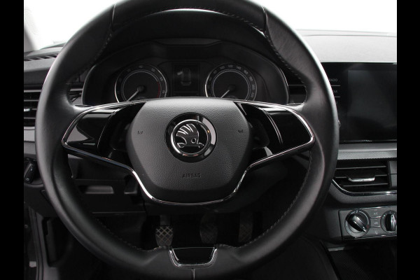 Škoda Kamiq 1.0 TSI 110pk Ambition Airco  Led  Cruise Control  Dab Led lichtmetalen Velgen