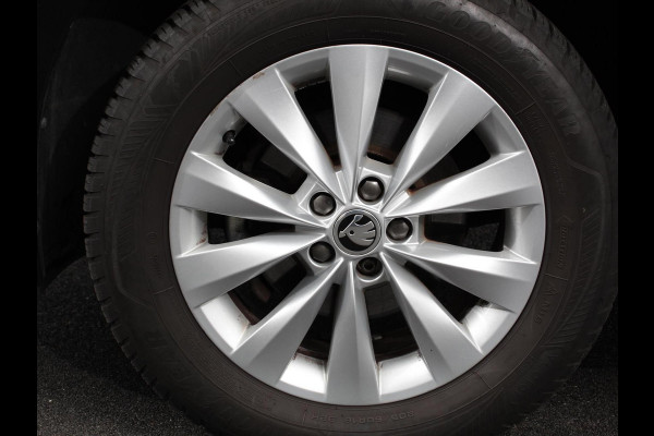 Škoda Kamiq 1.0 TSI 110pk Ambition Airco  Led  Cruise Control  Dab Led lichtmetalen Velgen