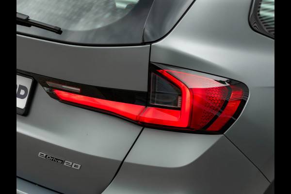 BMW iX1 eDrive20 - 67kWh - Memoryzetel - Massage - Harman Kardon - Camera