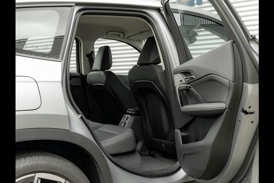 BMW iX1 eDrive20 - 67kWh - Memoryzetel - Massage - Harman Kardon - Camera