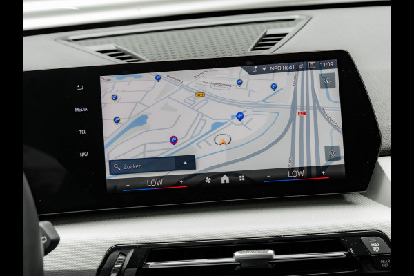 BMW iX1 eDrive20 - 67kWh - Memoryzetel - Massage - Harman Kardon - Camera