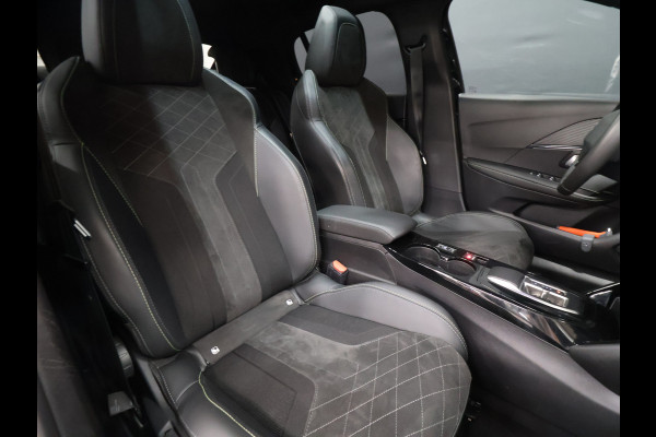 Peugeot 208 1.2 GT Pack [PANORAMADAK, CAMERA, APPLE CARPLAY, TREKHAAK, ANDROID, PDC, STOELVERWARMING, CRUISE, LANE ASSIST, MULTI FUNCTIONEEL STUURWIEL, LED, AUTOMAAT, NAVIGATIE, NIEUWSTAAT]
