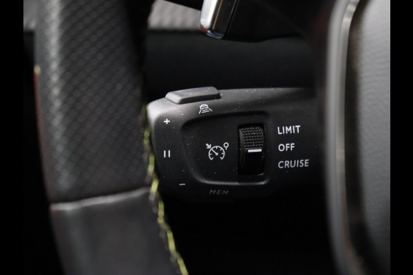 Peugeot 208 1.2 GT Pack [PANORAMADAK, CAMERA, APPLE CARPLAY, TREKHAAK, ANDROID, PDC, STOELVERWARMING, CRUISE, LANE ASSIST, MULTI FUNCTIONEEL STUURWIEL, LED, AUTOMAAT, NAVIGATIE, NIEUWSTAAT]