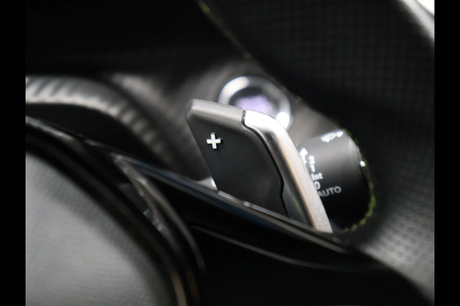 Peugeot 208 1.2 GT Pack [PANORAMADAK, CAMERA, APPLE CARPLAY, TREKHAAK, ANDROID, PDC, STOELVERWARMING, CRUISE, LANE ASSIST, MULTI FUNCTIONEEL STUURWIEL, LED, AUTOMAAT, NAVIGATIE, NIEUWSTAAT]