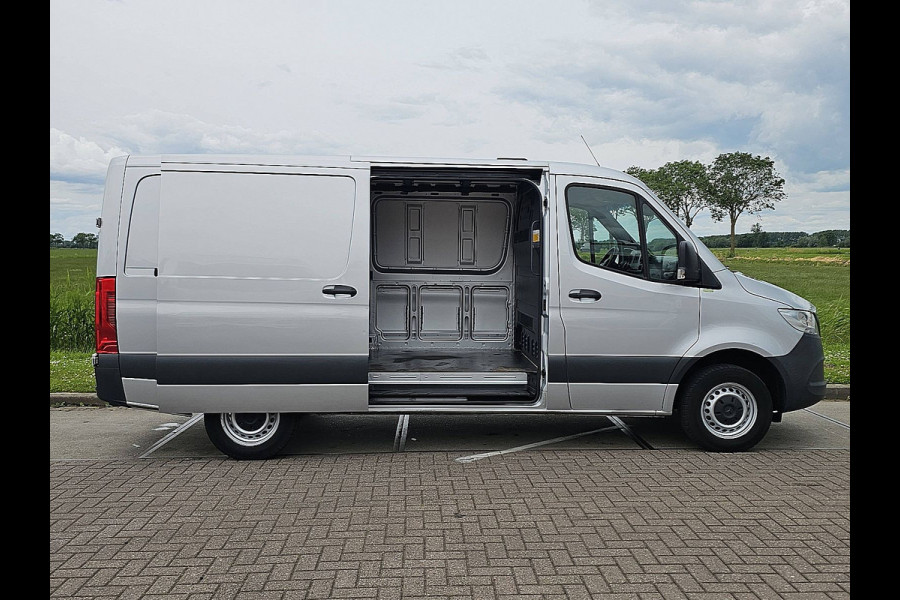 Mercedes-Benz Sprinter 315 1.9 CDI L2H1 RWD L2H1 RWD Mbux Airco Euro6 Trekhaak Camera 1e Eigenaar