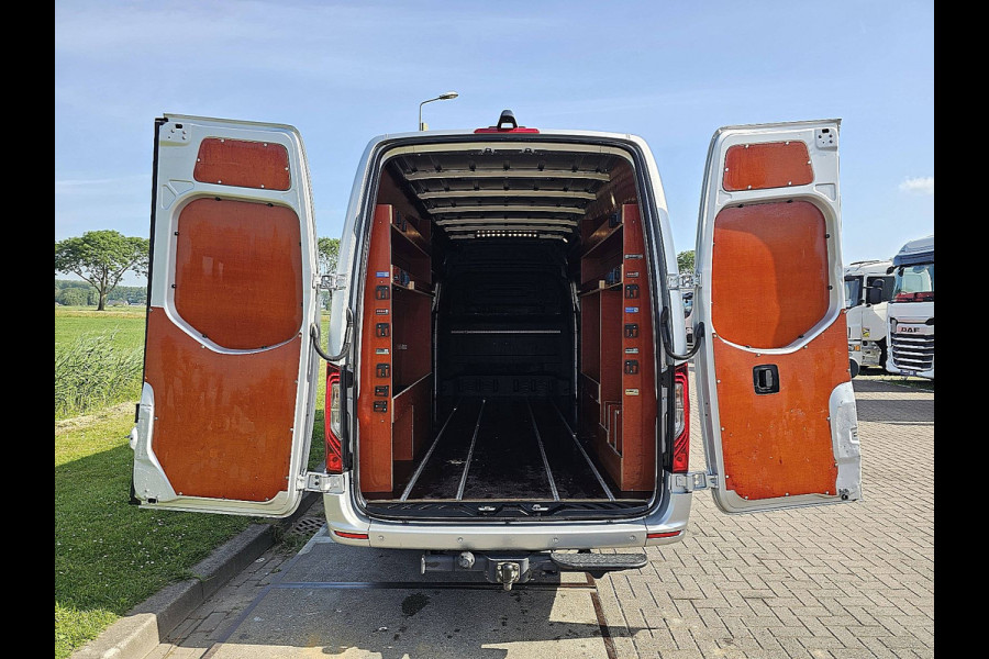 Mercedes-Benz Sprinter 319 L3H2 Maxi LED 2x Schuif 3.5t-Trekhaak Mbux10 Distronic AAC 360 Camera Navi LM Velgen 190 PK