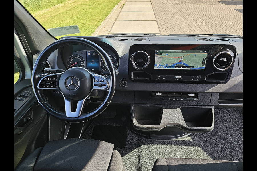 Mercedes-Benz Sprinter 319 L3H2 Maxi LED 2x Schuif 3.5t-Trekhaak Mbux10 Distronic AAC 360 Camera Navi LM Velgen 190 PK