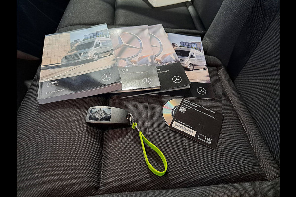 Mercedes-Benz Sprinter 319 L3H2 Maxi LED 2x Schuif 3.5t-Trekhaak Mbux10 Distronic AAC 360 Camera Navi LM Velgen 190 PK
