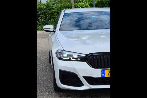 BMW 5 Serie Touring 530e M Sport LED CarPlay Elek. Stoelen 100% dealer onderhouden 530e Business Edition Plus