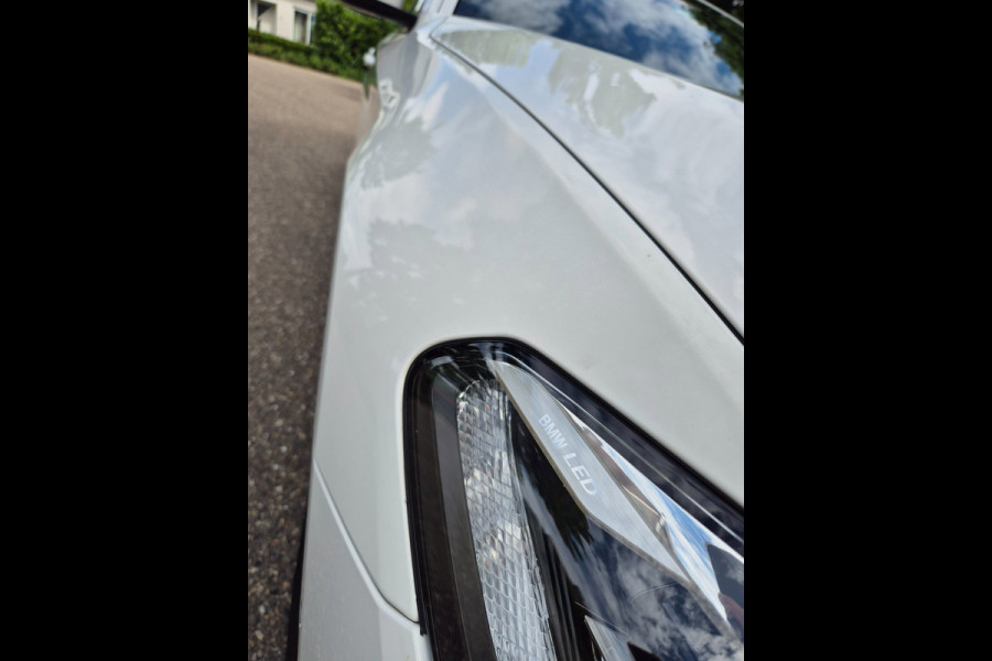 BMW 5 Serie Touring 530e M Sport LED CarPlay Elek. Stoelen 100% dealer onderhouden 530e Business Edition Plus