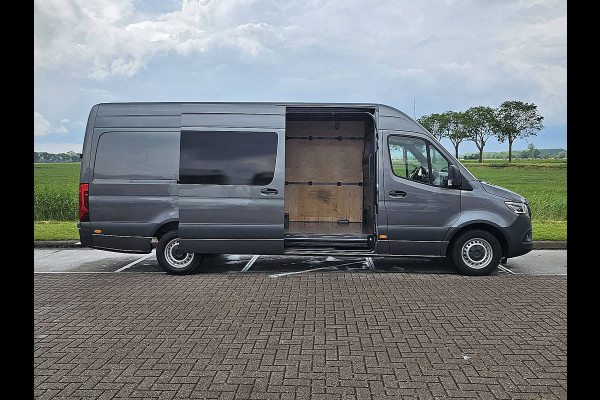 Mercedes-Benz Sprinter 319 3.0 CDI L3H2 L3H2 Maxi LED V6 Automaat 3.5t-Trekhaak Mbux10 Navi Airco Cruise Control Camera Euro6 190 PK
