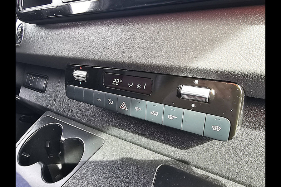 Mercedes-Benz Sprinter 319 3.0 CDI L3H2 L3H2 Maxi LED V6 Automaat 3.5t-Trekhaak Mbux10 Navi Airco Cruise Control Camera Euro6 190 PK