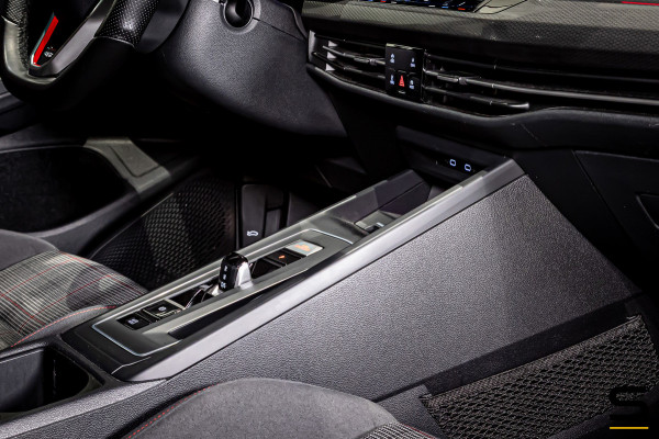 Volkswagen Golf 2.0 TSI GTI|Cam|Trekhaak|Acc|Dealer onderhou