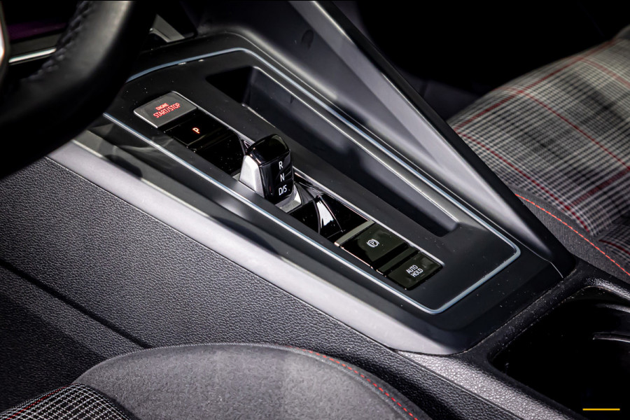 Volkswagen Golf 2.0 TSI GTI|Cam|Trekhaak|Acc|Dealer onderhou