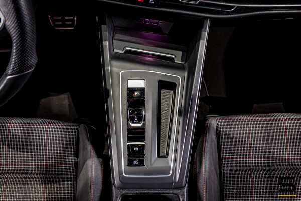 Volkswagen Golf 2.0 TSI GTI|Cam|Trekhaak|Acc|Dealer onderhou