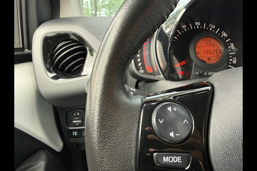 Peugeot 108 1.0 e-VTi Allure TOP! - Media - Airco - Pack Look - Org.NL