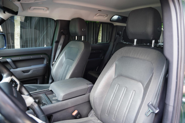 Land Rover Defender P400 110 X-Dynamic 7p. / Urban