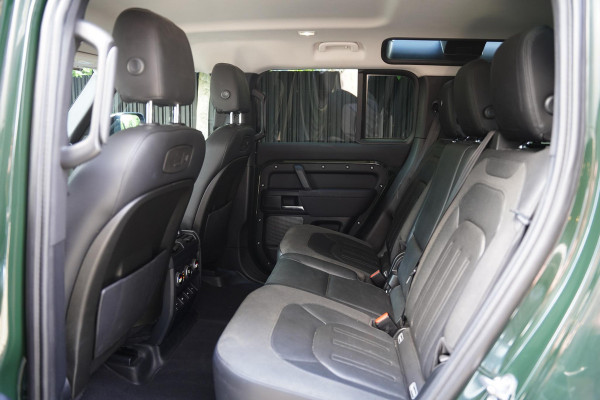 Land Rover Defender P400 110 X-Dynamic 7p. / Urban