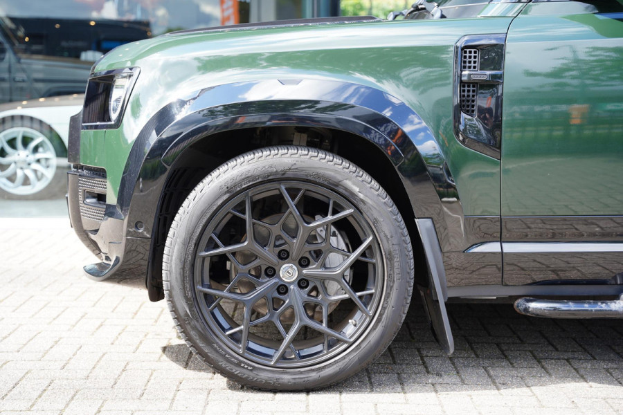 Land Rover Defender P400 110 X-Dynamic 7p. / Urban