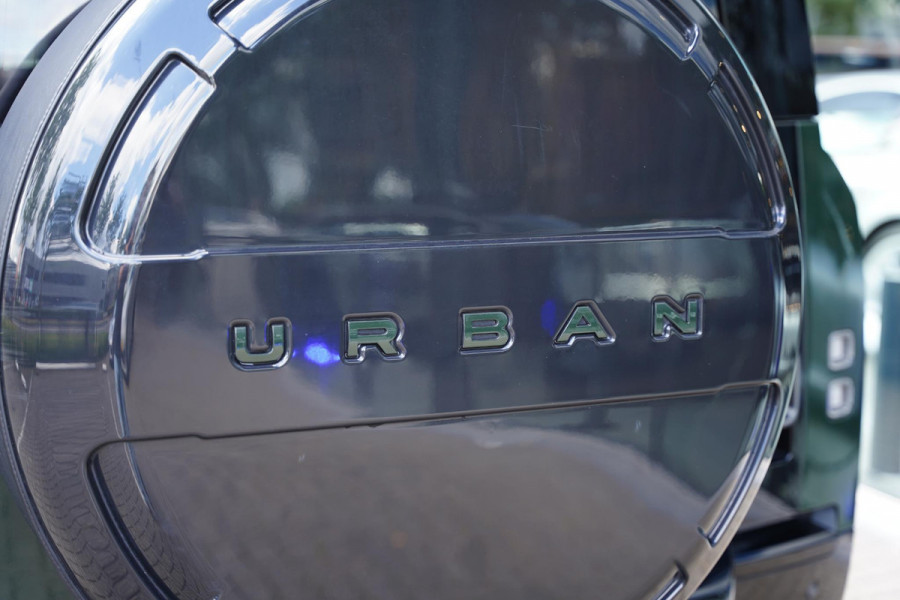 Land Rover Defender P400 110 X-Dynamic 7p. / Urban