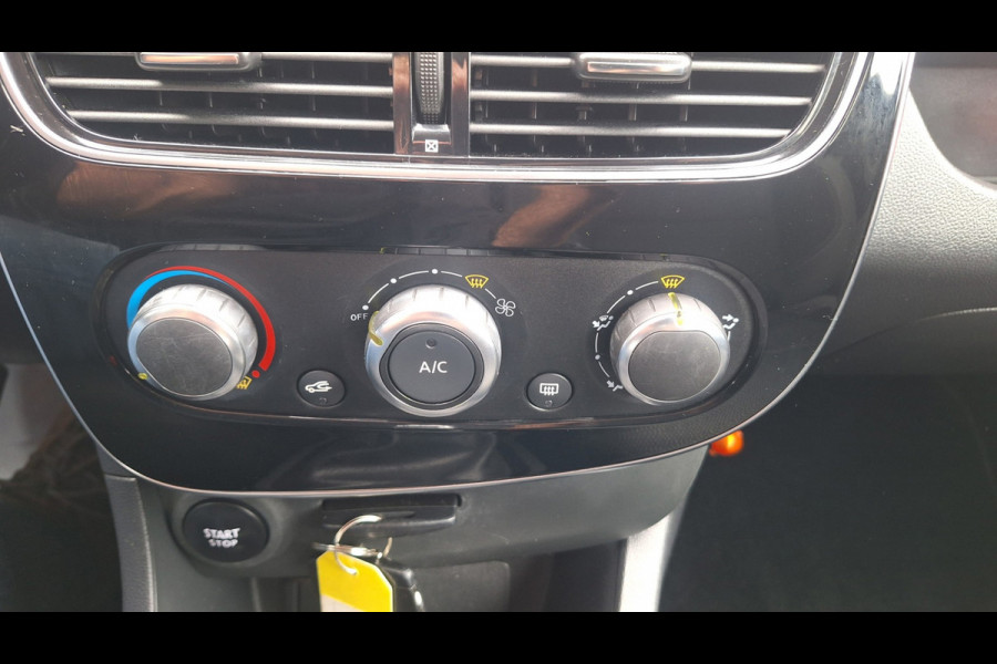 Renault Clio 0.9 TCe Limited/Nav/Cruise/Lm/Enz/